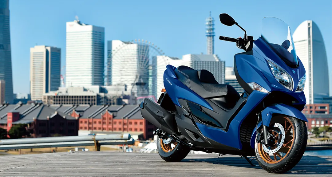 2025款川崎ZX-25R直列四缸250cc亚洲多国同步发布上市计划!,摩托范