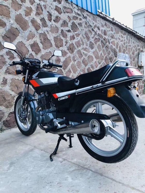 本田王双缸cb125t
