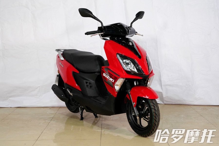 钱江tan125与济南铃木uy125