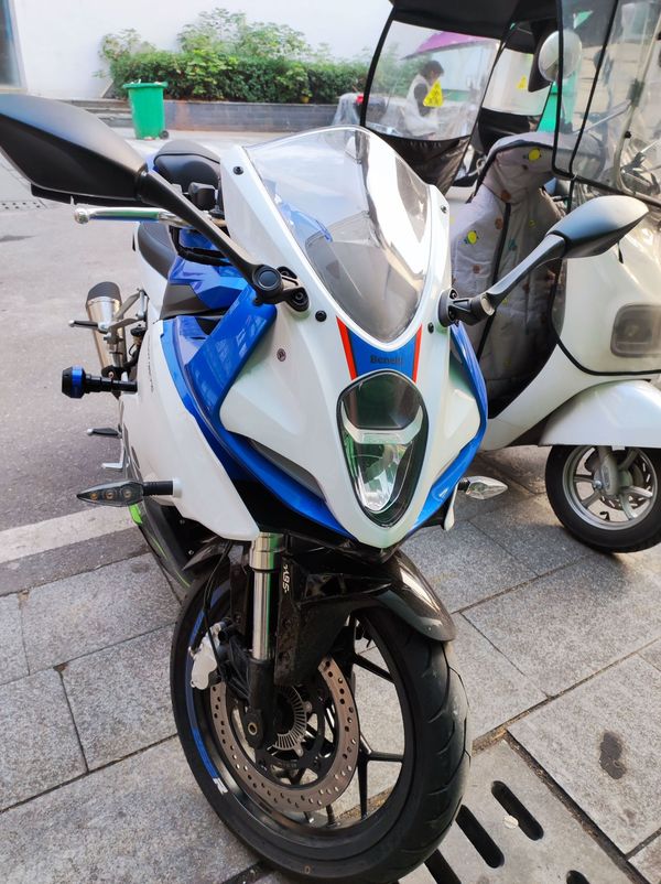 贝纳利飓风252r900公里新手体验