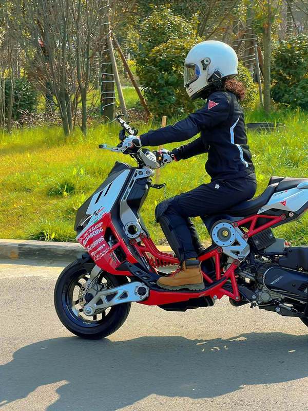 动态试驾italjet意塔杰特dragster200
