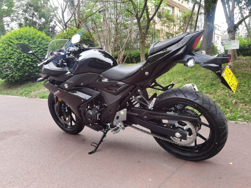 豪爵铃木gsx250r