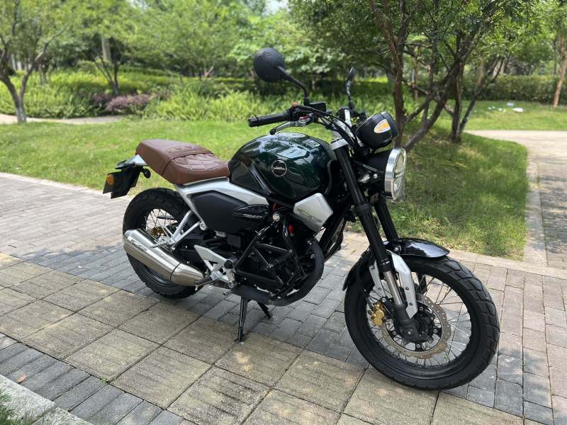 五羊本田鸷道cb190ss