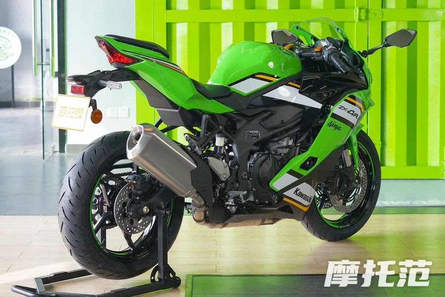 5.98万，川崎ZX-4R狂降1万？四缸仿赛圈这是要彻底变天了啊？,摩托范