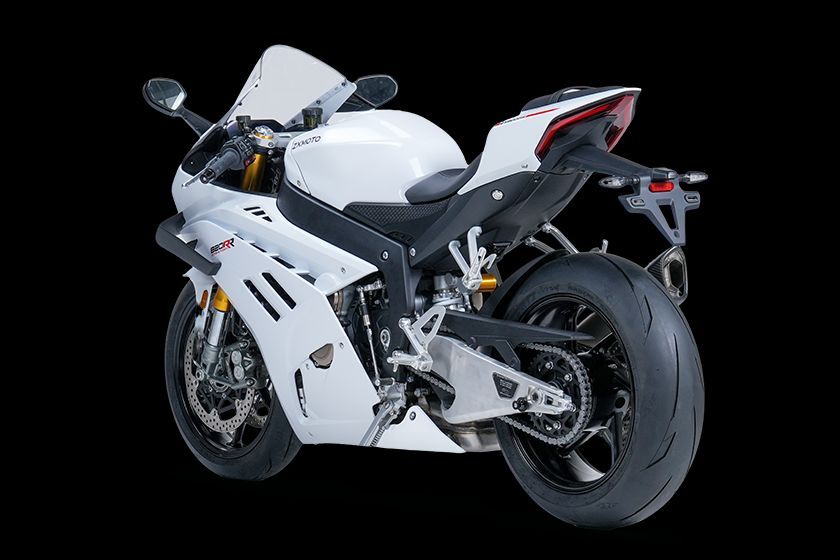 普通科　可可SP 深度解析】ZXMOTO 820RR：4万价位性能猛兽？三缸135匹+全可调悬挂