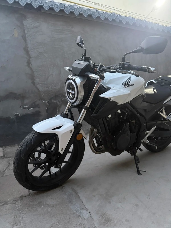 CB400F 低走行 惊喜！本田CB400F超值低价来袭，性价比一骑绝尘,摩托范