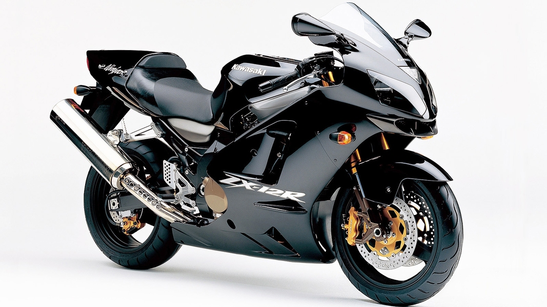 有点旧 ZX-12R：那台比MotoGP早诞生二十年的速度偏执狂，终究败给了君子协议