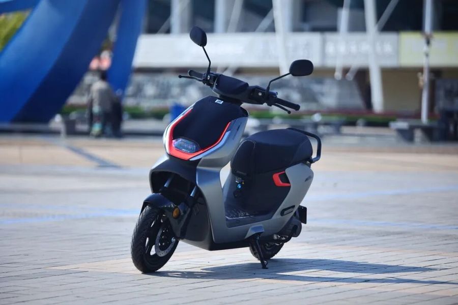 极核AE3正式上市：3639元起，TCS+5寸TFT+长续航，4000档无敌手,摩托范