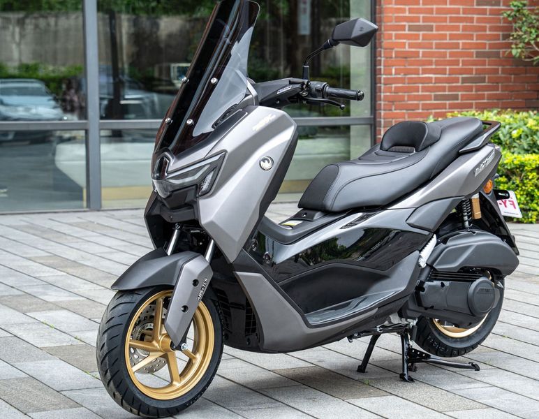 500公里长续航！7980元起，ABS+TCS，水冷踏板飞鹰NX150升级版震撼发布