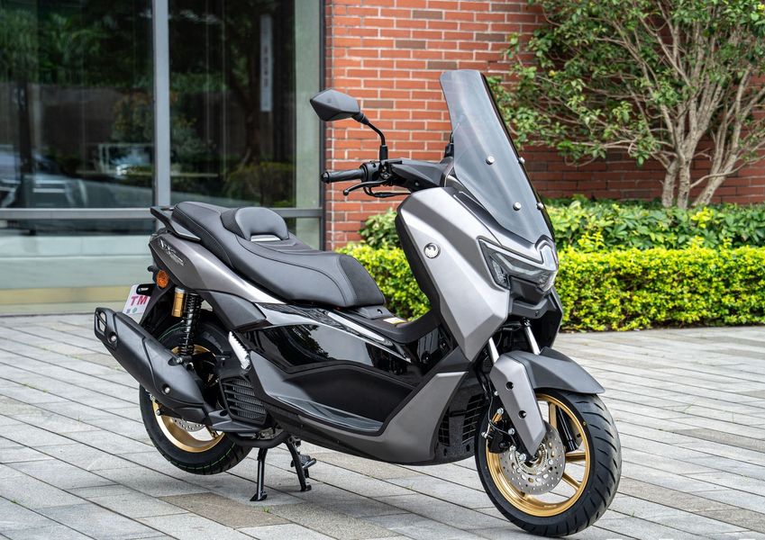 飞鹰NX150双版本上市，ABS+TCS全系标配，万元内直接封神！,摩托范