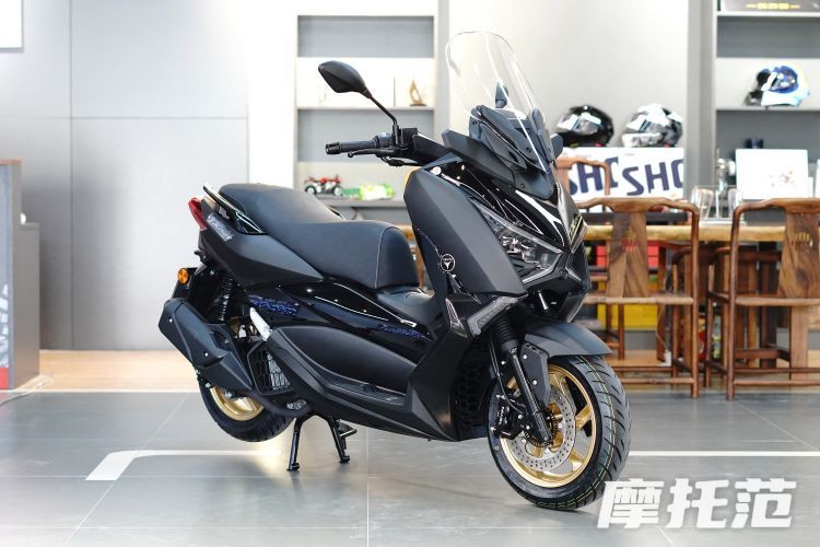 售价13680元，新增弯道ABS+OTA，2026款天鹰TX150F黑金版上市！