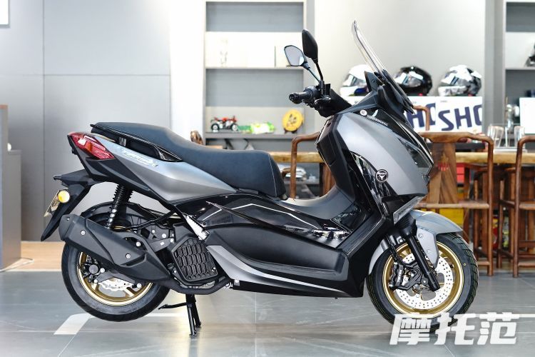 售价13680元，新增弯道ABS+OTA，2026款天鹰TX150F黑金版上市！