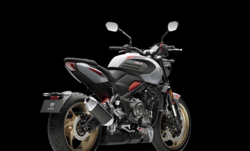 三缸街车又上新-凯旋26款Trident（三叉戟） 800，售价79900元