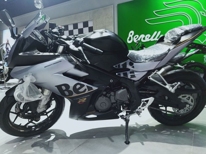 国产小旋风贝纳利302r