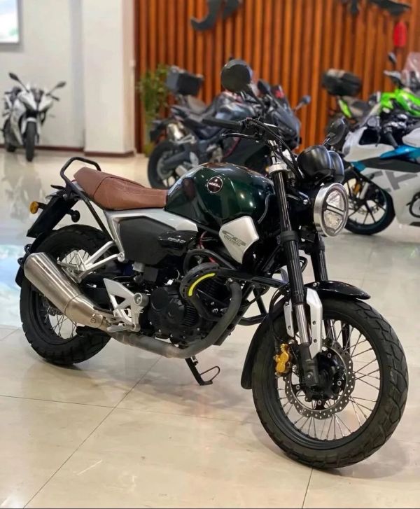 五羊本田鸷道cb190ss