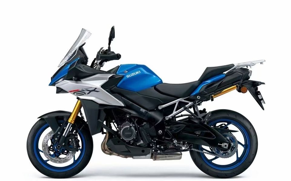 米兰车展最新亮相铃木gsx1000四缸休旅