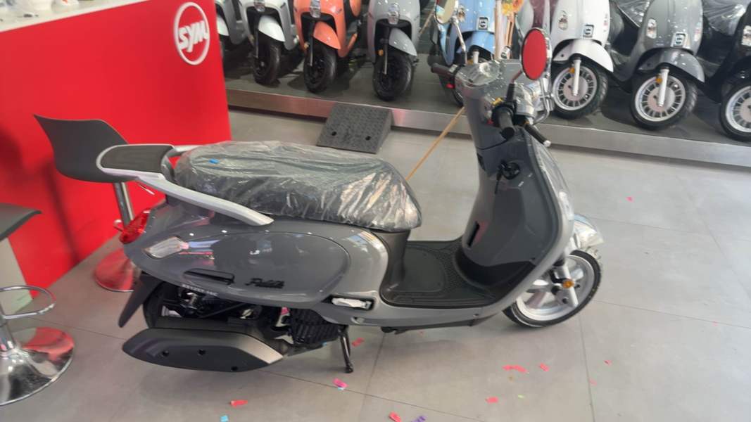 三阳飞度4 水泥灰