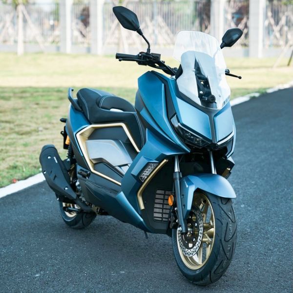 250cc大踏板仅售13555起?谁给他的勇气?