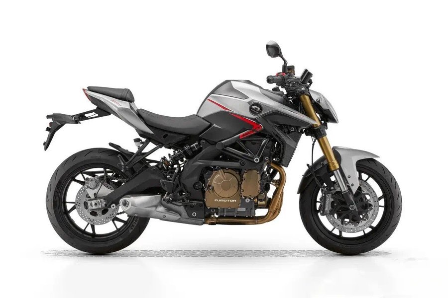 追600与黄龙600降价风暴:四缸街车性价比之选