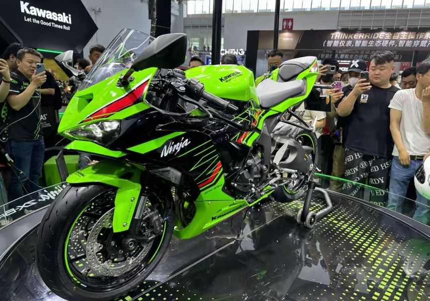 售价109800元，2024款川崎Ninja ZX-6R上市，国内难逢敌手！