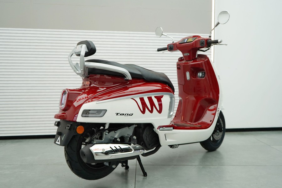 踏板是一种生活,所以在当下这个车型选择极大丰富的时代,复古踏板这一