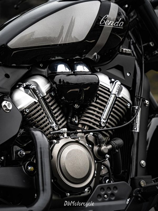 浅谈奔达灰石250的v型双缸发动机有哪些优势!