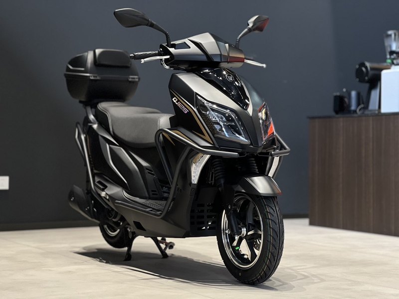 钱江"探"tan125