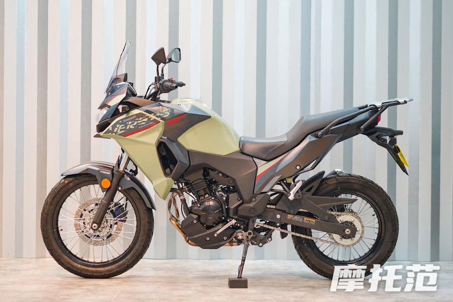 川崎 versys-x 300 拉力车.