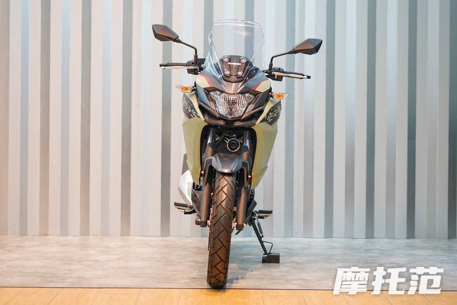 川崎 versys-x 300 拉力车.