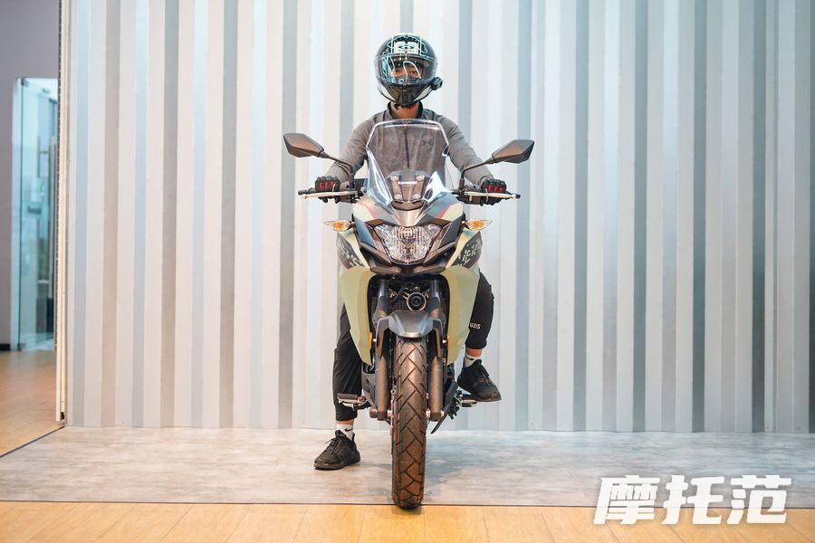 川崎 versys-x 300 拉力车.