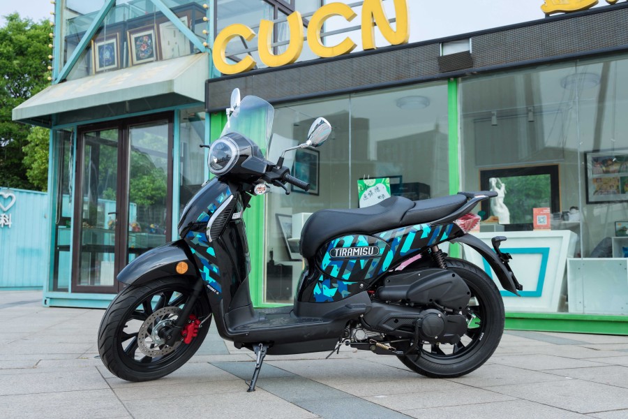 金城摩托近日宣布,其200cc摩旅踏板车"提拉米苏"焕新上市,售价16800元