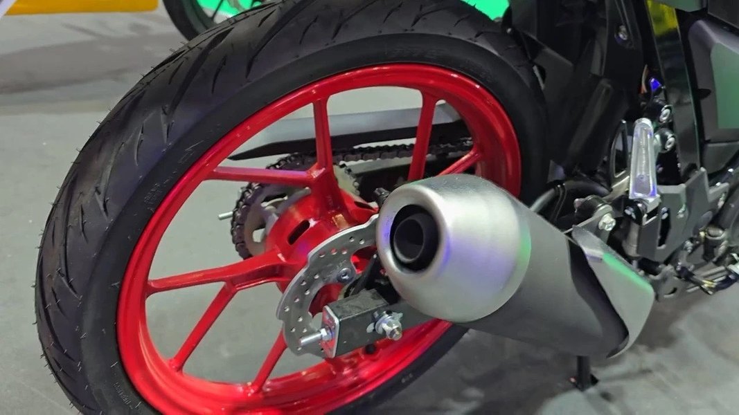 Rc Rage R150 地表最强150CC!铃木RAIDER R150,轻便易控,强劲动力,通勤首选,摩托范