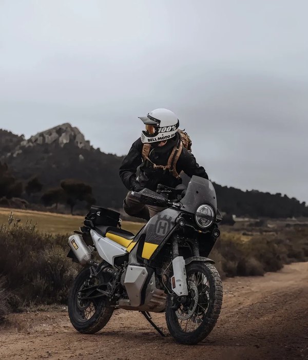 喜欢胡斯瓦纳901 风格稍微靠近点吧