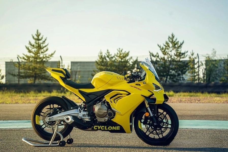 狼牙定风翼600cc新跑车，越来越“亮眼”了,摩托范