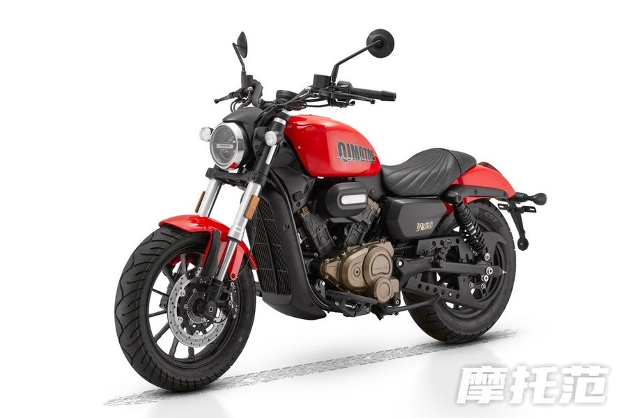 QJMOTOR 闪300 2024 款——小排量巡航王者的新征程,摩托范