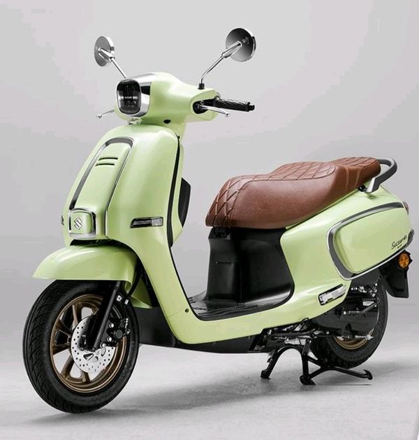 如今售价一万出头漂亮的日系合资小踏板除了本田小拉还有它,铃木us125