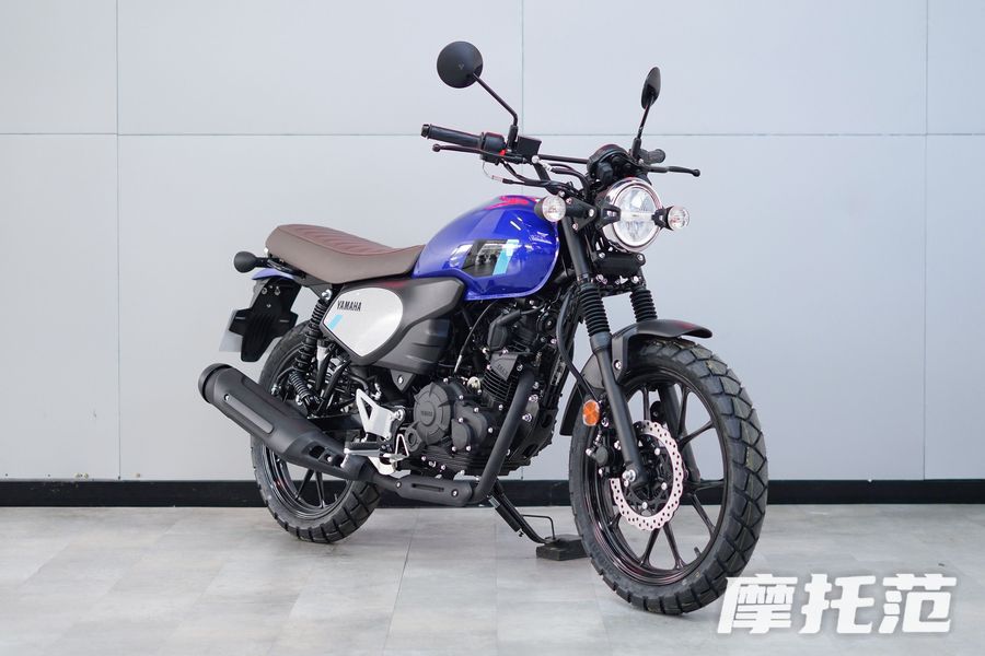 售价13390元，关于万元复古小街车的选择，雅马哈GT150 Fazer！
