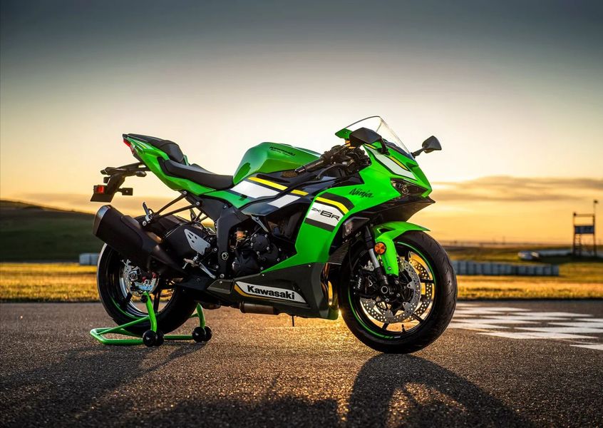Ninja ZX-6R全新升级！2025款全新上市，售价约11万！
