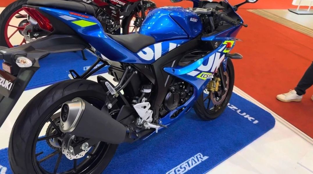 All Star R150 炫酷不止外观,铃木GSX-R150以卓越性能,诠释街头霸王的霸气风范,摩托范