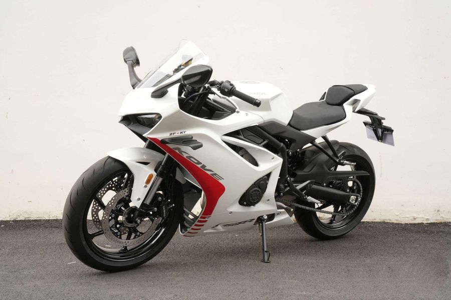 川崎Zx-4r领衔，小排量四缸仿赛热度重燃,摩托范