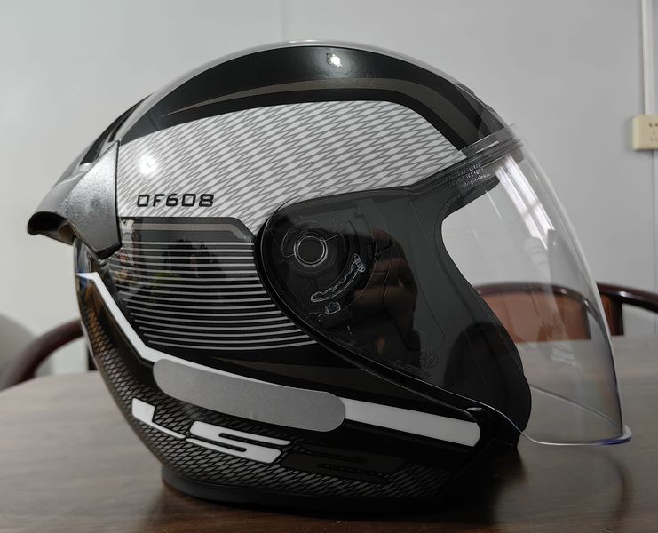 —两百多能买到的品质最好的四分之三盔