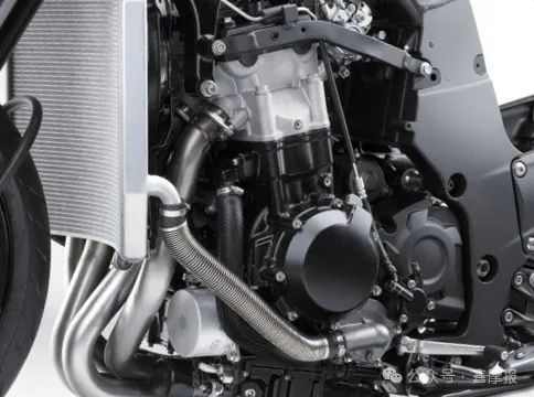 专门为对抗铃木隼诞生的机器，川崎“猎隼者”六眼魔神ZX-14R