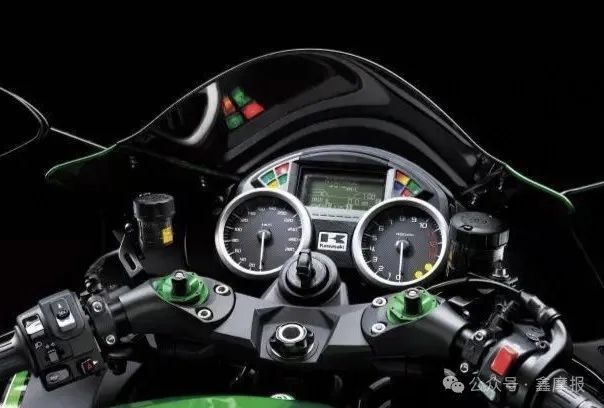 专门为对抗铃木隼诞生的机器，川崎“猎隼者”六眼魔神ZX-14R