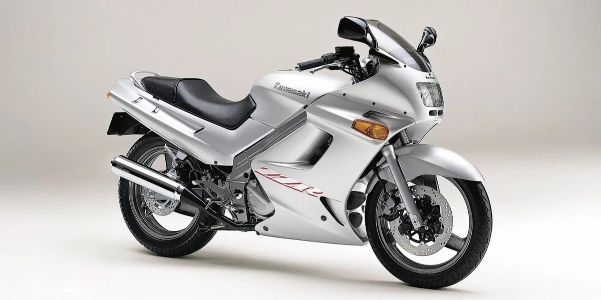 今天我们来考古川崎的一辆川崎神车zzr250