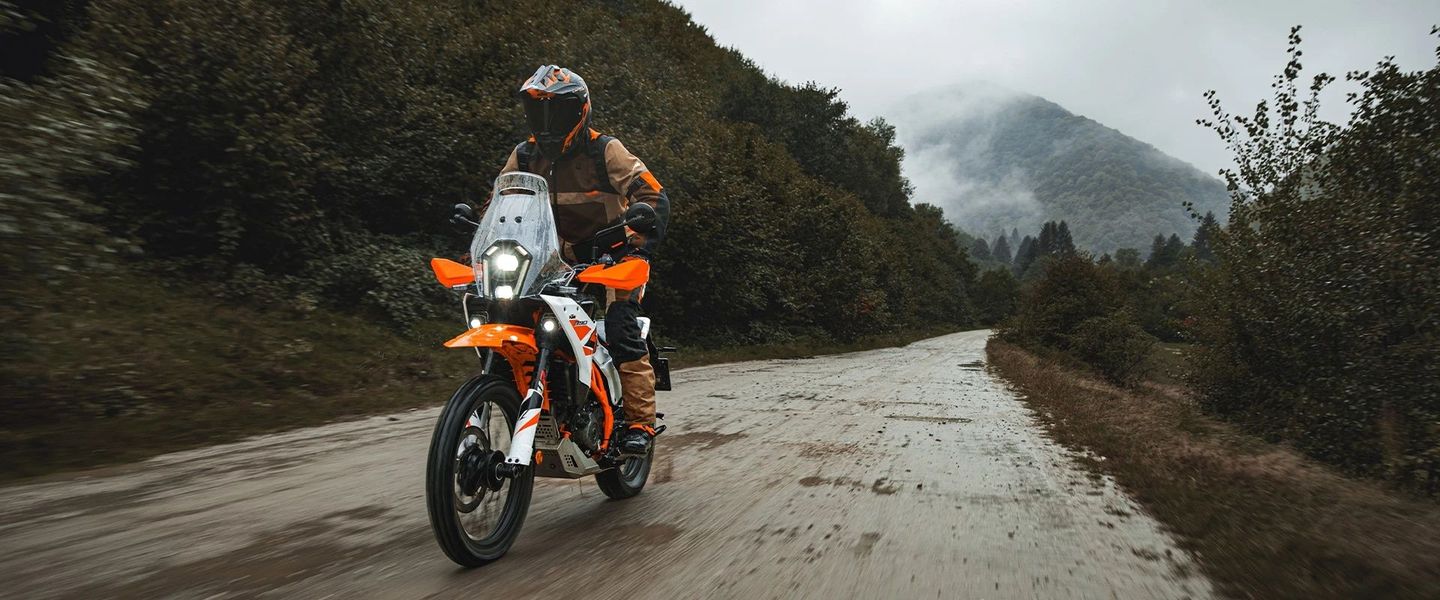 新年火力全开，2025款KTM 390 ADV R/X正式发布