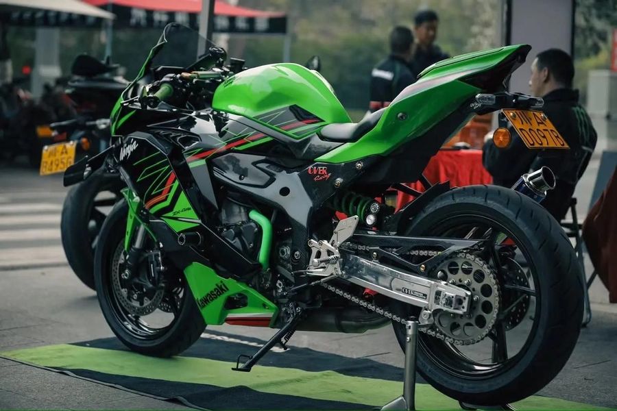 りょう 官宣！川崎Ninja ZX-4R/4RR价格跳水，限时放价，速来抢购,摩托范