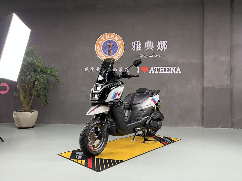 售价9980元，标配ABS+TCS系统，雅典娜ADV150SR正式上市！,摩托范