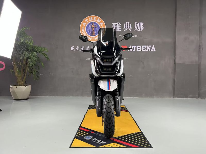售价9980元，标配ABS+TCS系统，雅典娜ADV150SR正式上市！,摩托范