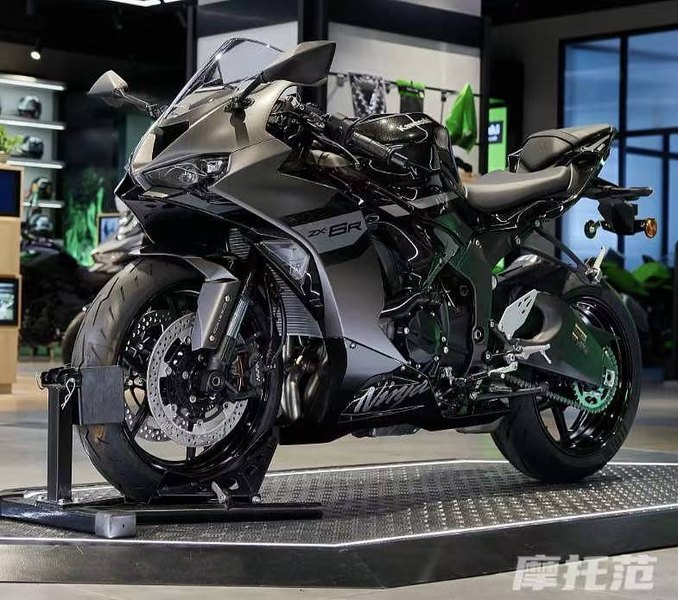 唯一中量级纯种仿赛！川崎ZX-6R 636，有多厉害？