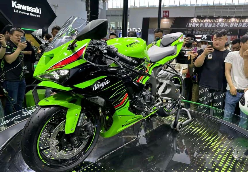 川崎2024款Ninja ZX-6R在北京摩托车展上市，售价109800元
